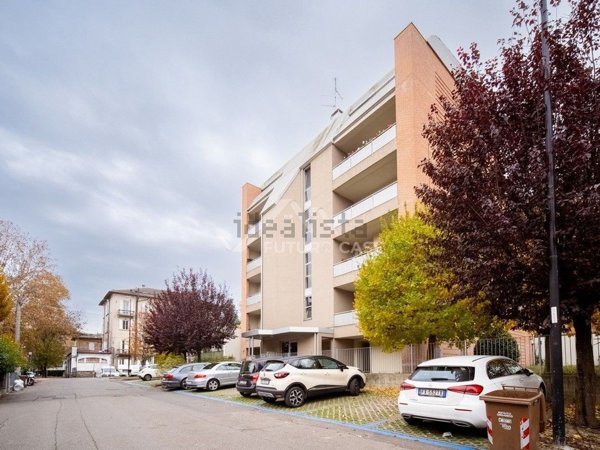 appartamento in vendita a Reggio nell'Emilia in zona Mirabello