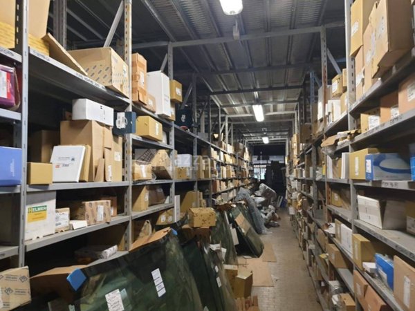locale commerciale in vendita a Reggio nell'Emilia
