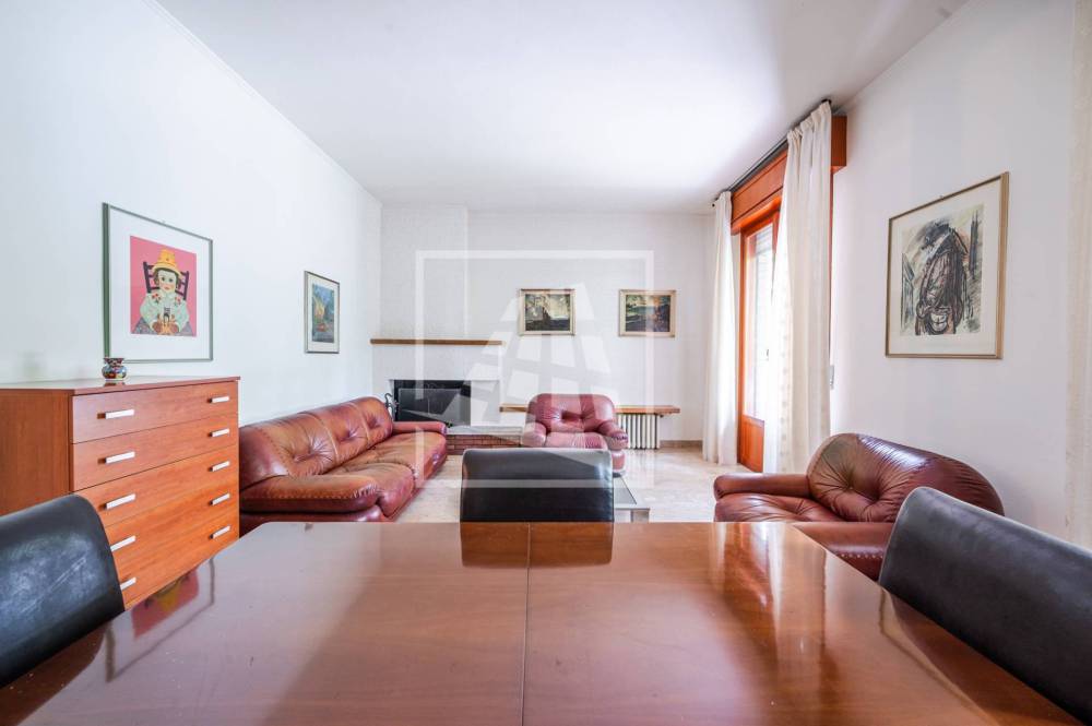 casa indipendente in vendita a Reggio nell'Emilia
