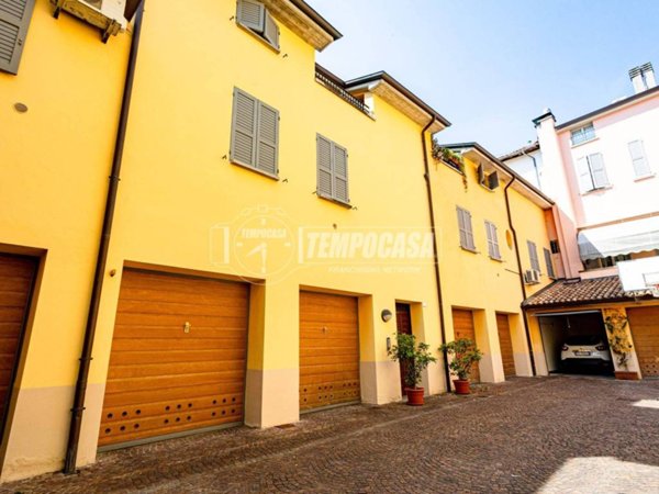 appartamento in vendita a Reggio nell'Emilia in zona Città Storica