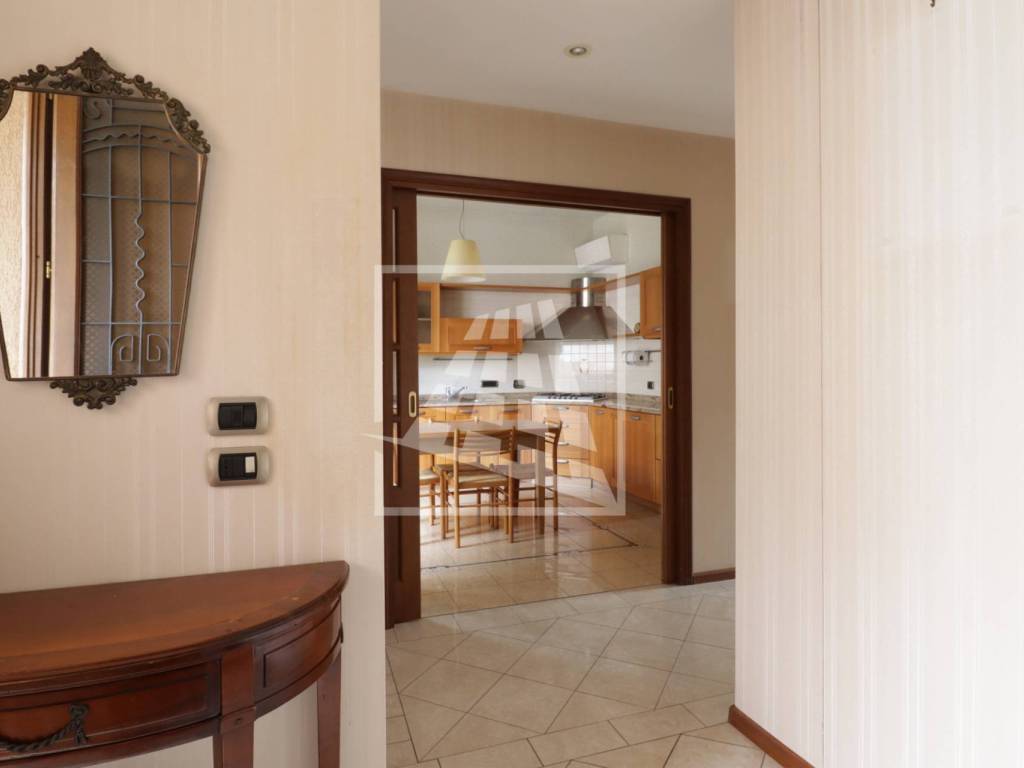 casa indipendente in vendita a Reggio nell'Emilia in zona Città Storica