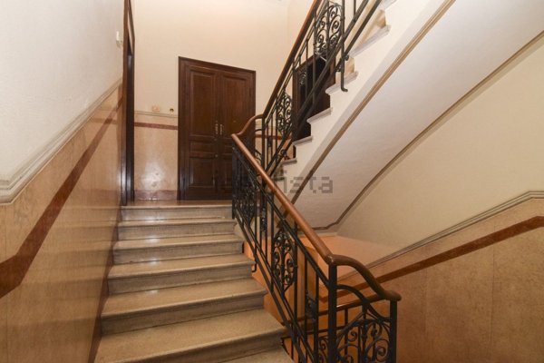 appartamento in vendita a Reggio nell'Emilia in zona Città Storica