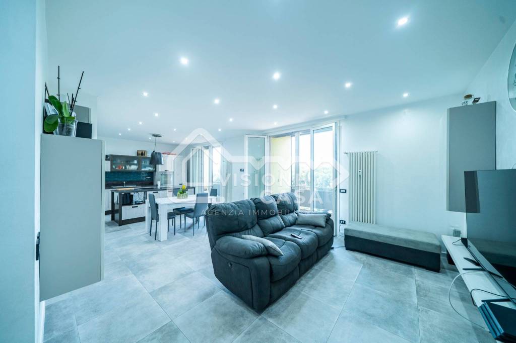 appartamento in vendita a Reggio nell'Emilia in zona Città Storica