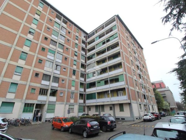 appartamento in vendita a Reggio nell'Emilia in zona Ospizio