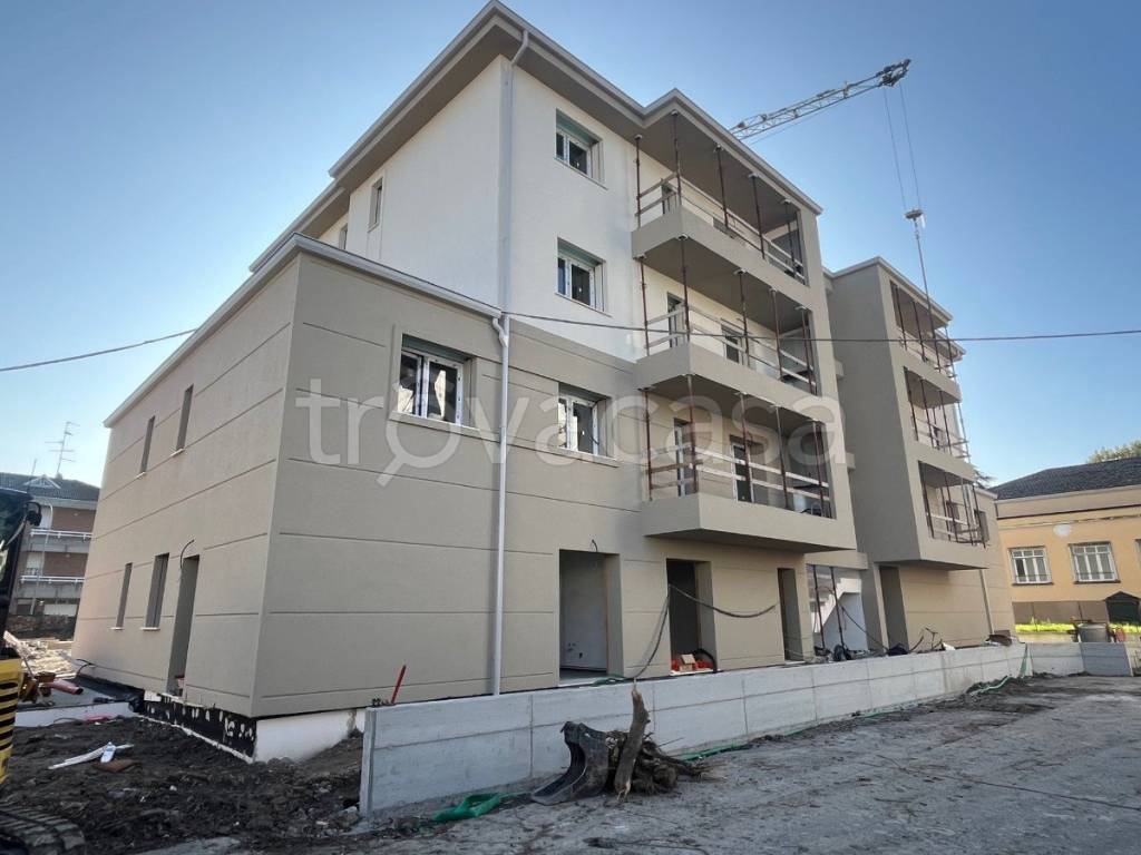 appartamento in vendita a Reggio nell'Emilia in zona Carrozzone