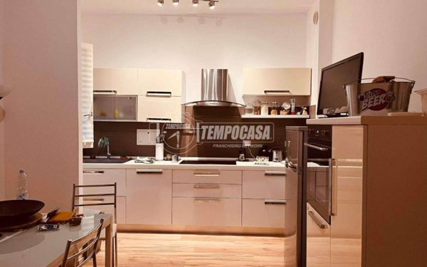 appartamento in vendita a Reggio nell'Emilia in zona Città Storica