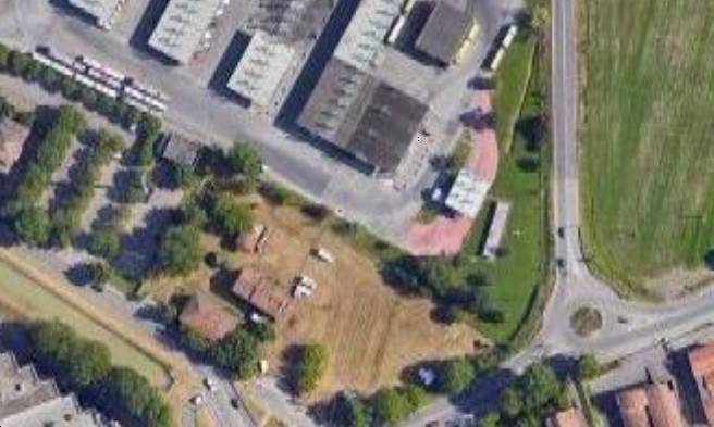 locale di sgombero in vendita a Reggio nell'Emilia in zona Santa Croce