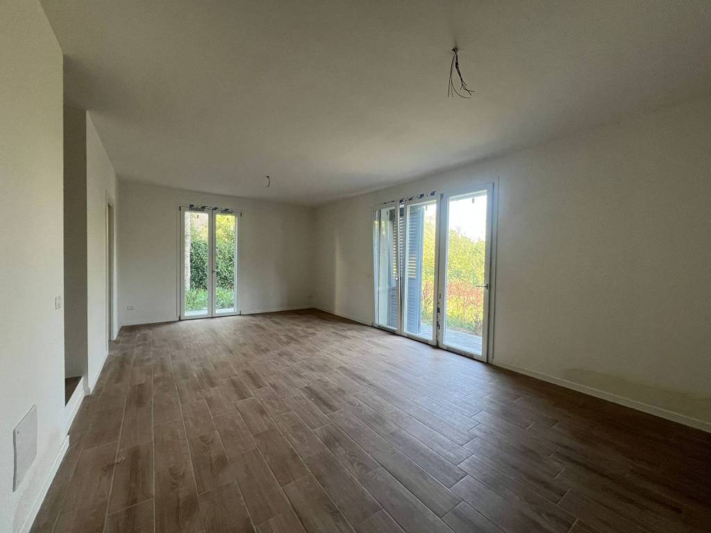 casa indipendente in vendita a Reggio nell'Emilia in zona Città Storica