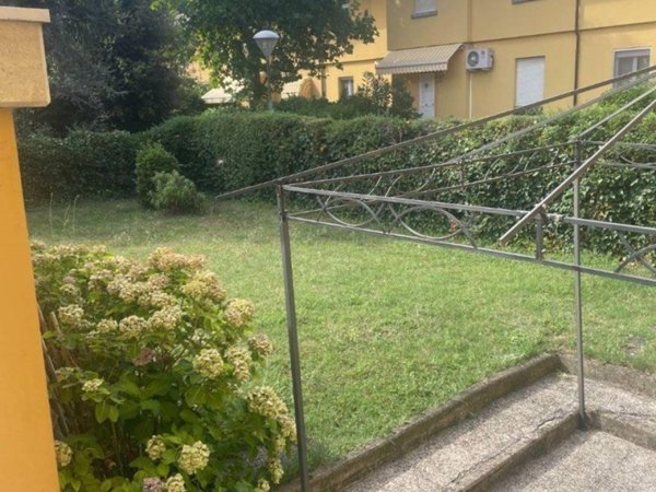 casa indipendente in vendita a Reggio nell'Emilia