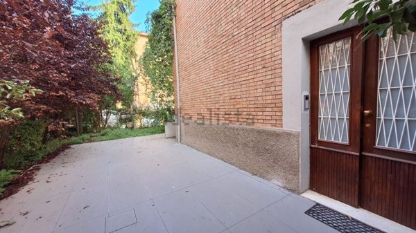 appartamento in vendita a Reggio nell'Emilia in zona Mirabello