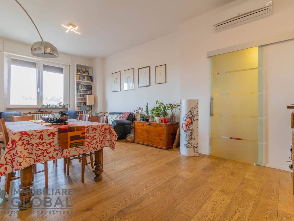 appartamento in vendita a Reggio nell'Emilia in zona Città Storica