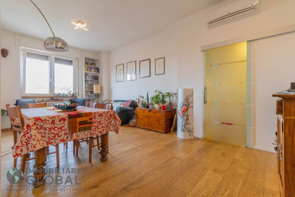 appartamento in vendita a Reggio nell'Emilia in zona Città Storica