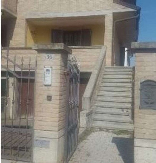 casa indipendente in vendita a Reggio nell'Emilia