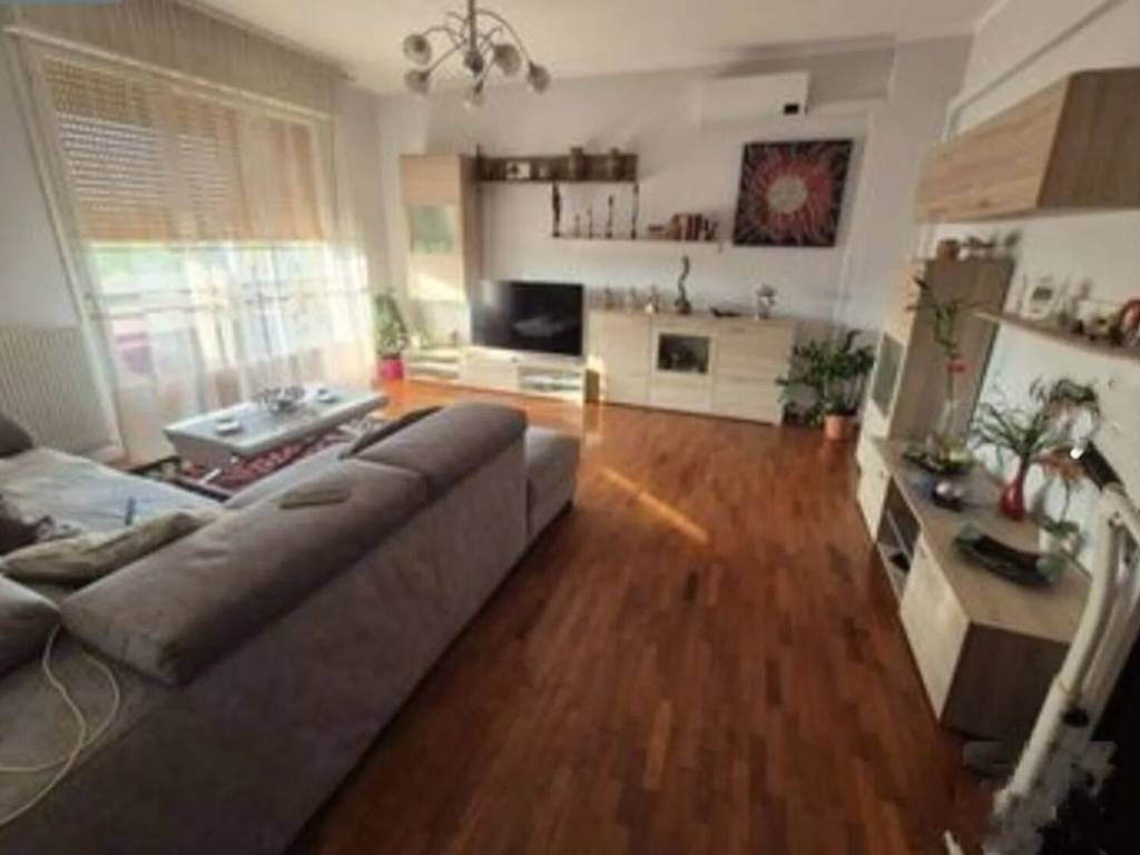 appartamento in vendita a Reggio nell'Emilia in zona Ospizio