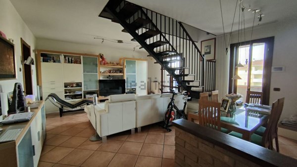 appartamento in vendita a Reggio nell'Emilia in zona Sesso