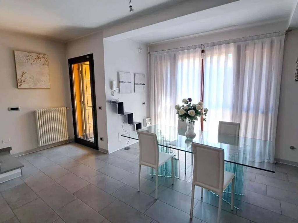 casa indipendente in vendita a Reggio nell'Emilia in zona Rivalta