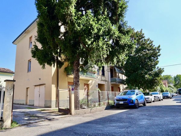 appartamento in vendita a Reggio nell'Emilia in zona Santa Croce