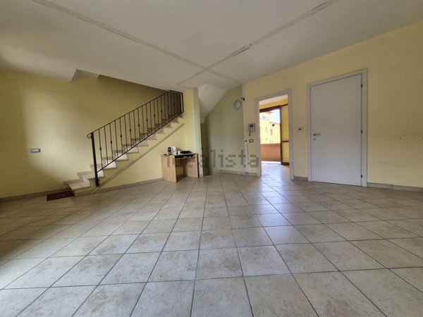 casa indipendente in vendita a Reggio nell'Emilia in zona Cavazzoli