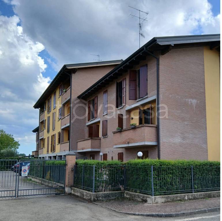 casa indipendente in vendita a Reggio nell'Emilia in zona Roncocesi