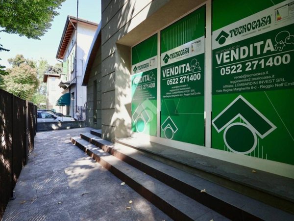 negozio in vendita a Reggio nell'Emilia