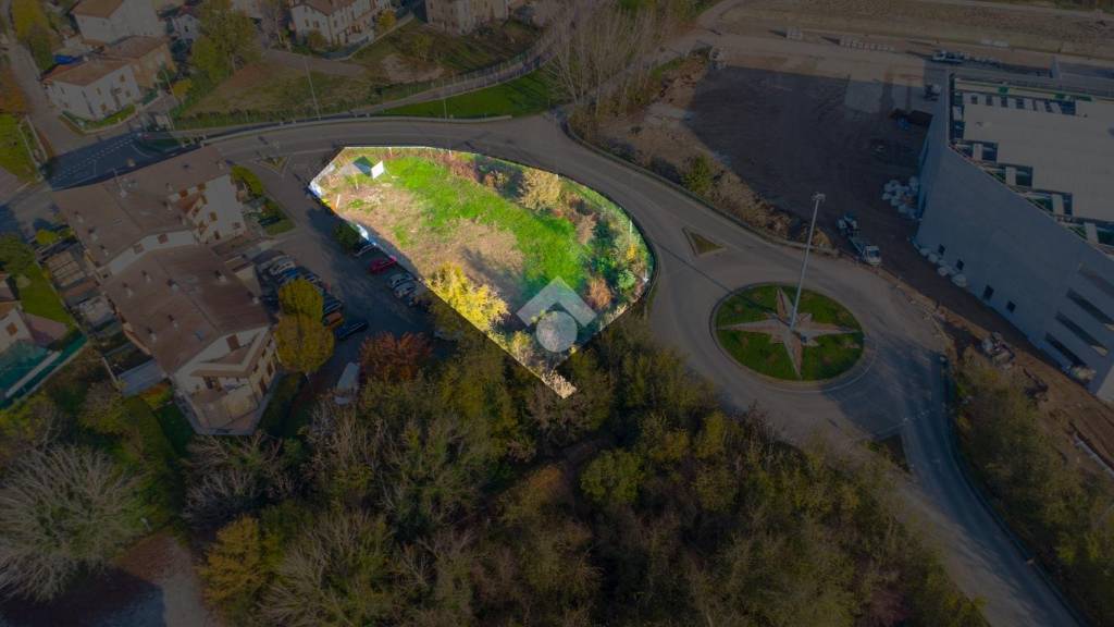 terreno agricolo in vendita a Reggio nell'Emilia in zona Roncocesi