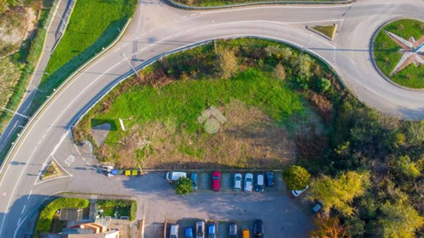 terreno agricolo in vendita a Reggio nell'Emilia in zona Roncocesi