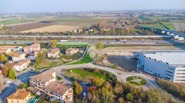 terreno agricolo in vendita a Reggio nell'Emilia in zona Roncocesi