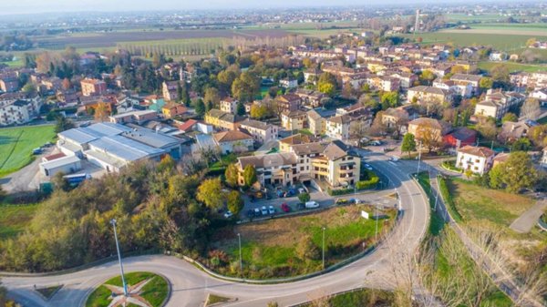 villa in vendita a Reggio nell'Emilia in zona Roncocesi