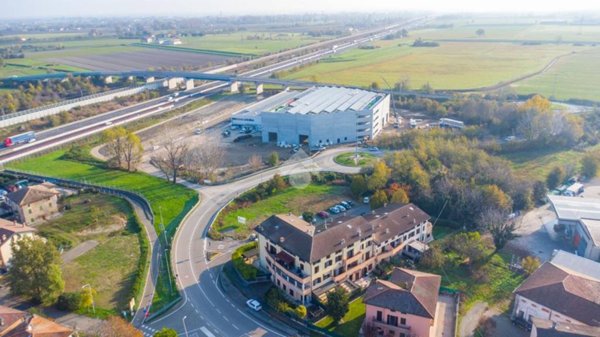villa in vendita a Reggio nell'Emilia in zona Roncocesi