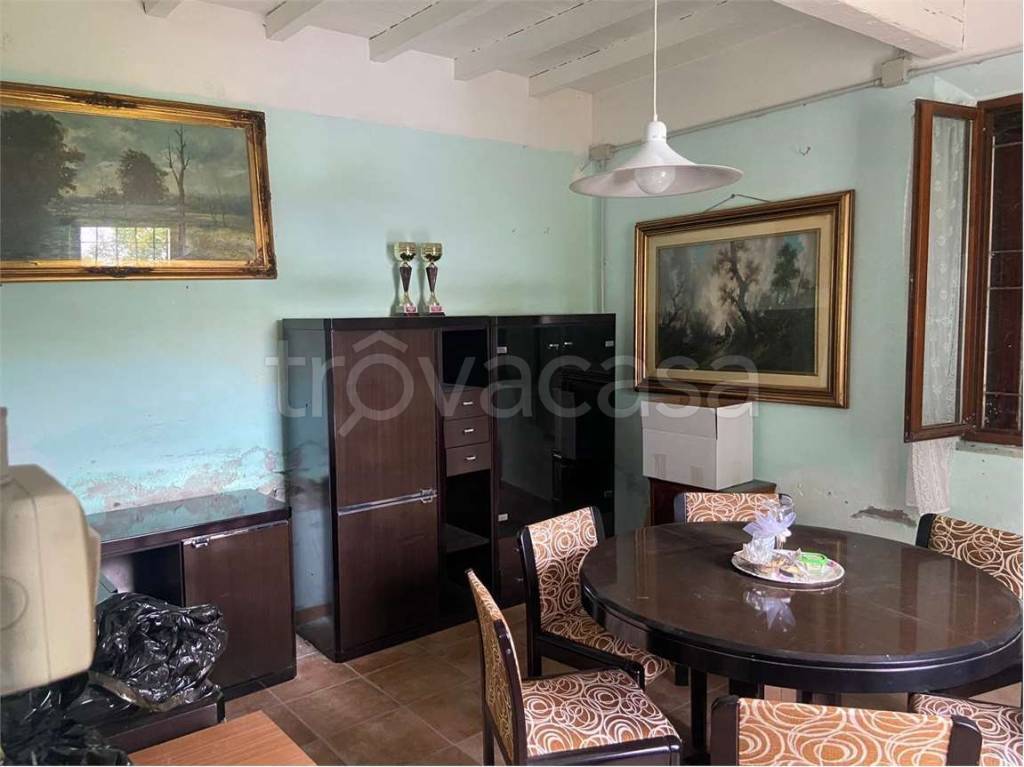 casa indipendente in vendita a Reggio nell'Emilia in zona Sesso