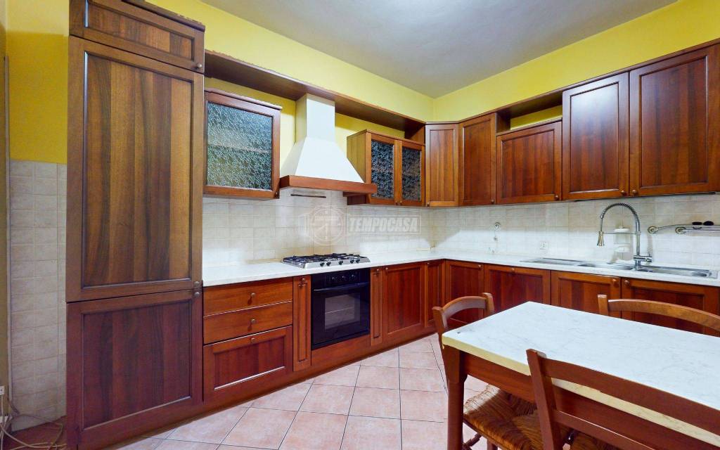 appartamento in vendita a Reggio nell'Emilia in zona Città Storica