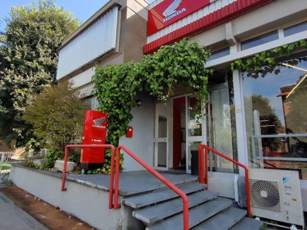 negozio in vendita a Reggio nell'Emilia