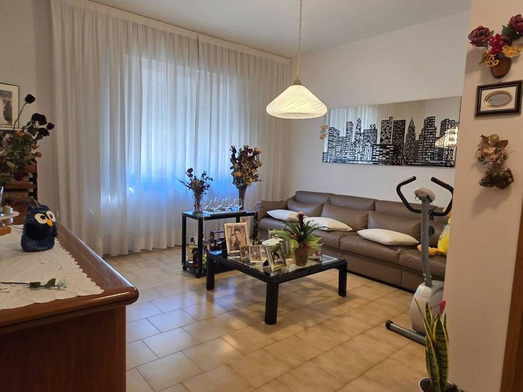 casa indipendente in vendita a Reggio nell'Emilia in zona Regina Pacis