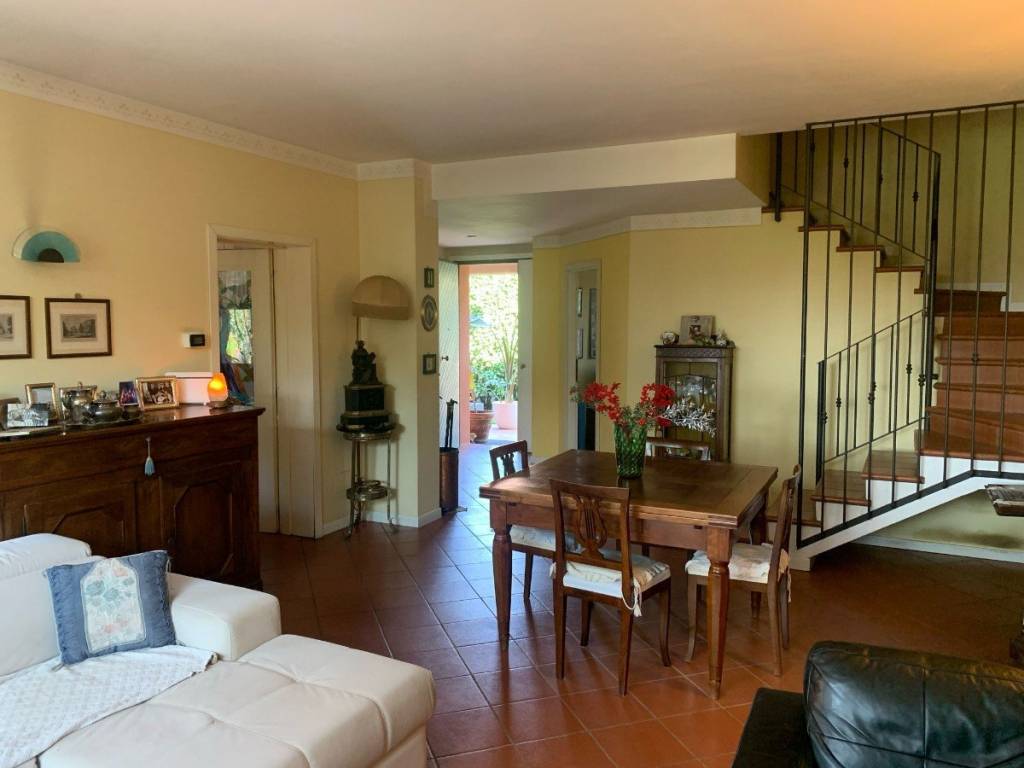 casa indipendente in vendita a Reggio nell'Emilia