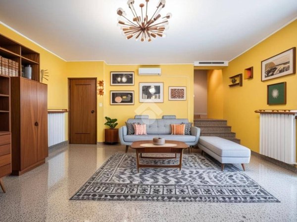 casa indipendente in vendita a Reggio nell'Emilia in zona Baragalla