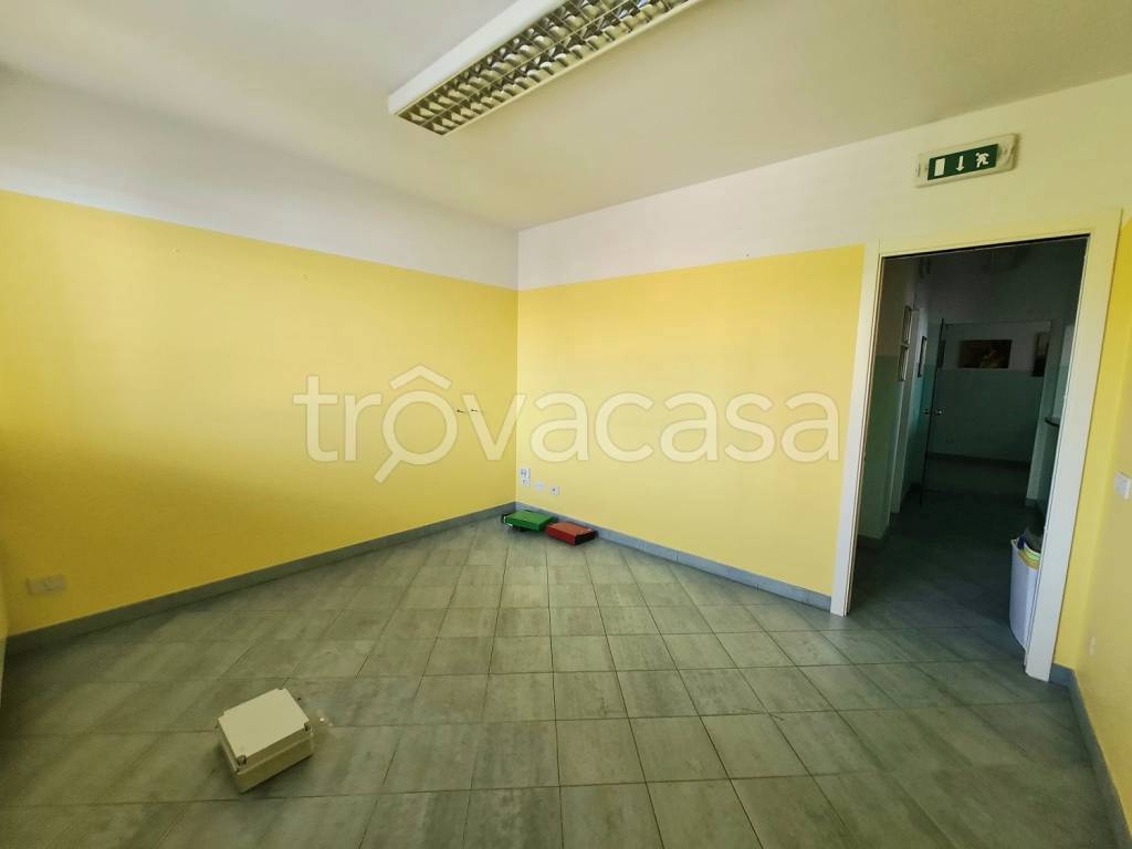 ufficio in vendita a Reggio nell'Emilia in zona Buco del Signore