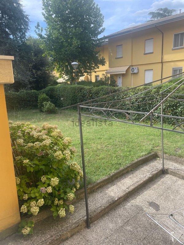 casa indipendente in vendita a Reggio nell'Emilia in zona Baragalla