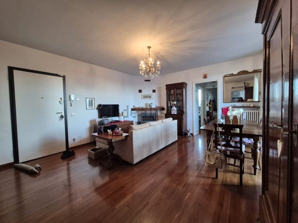 appartamento in vendita a Reggio nell'Emilia in zona Sesso