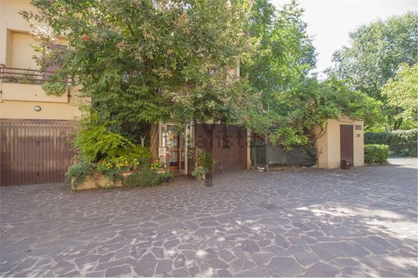 casa indipendente in vendita a Reggio nell'Emilia