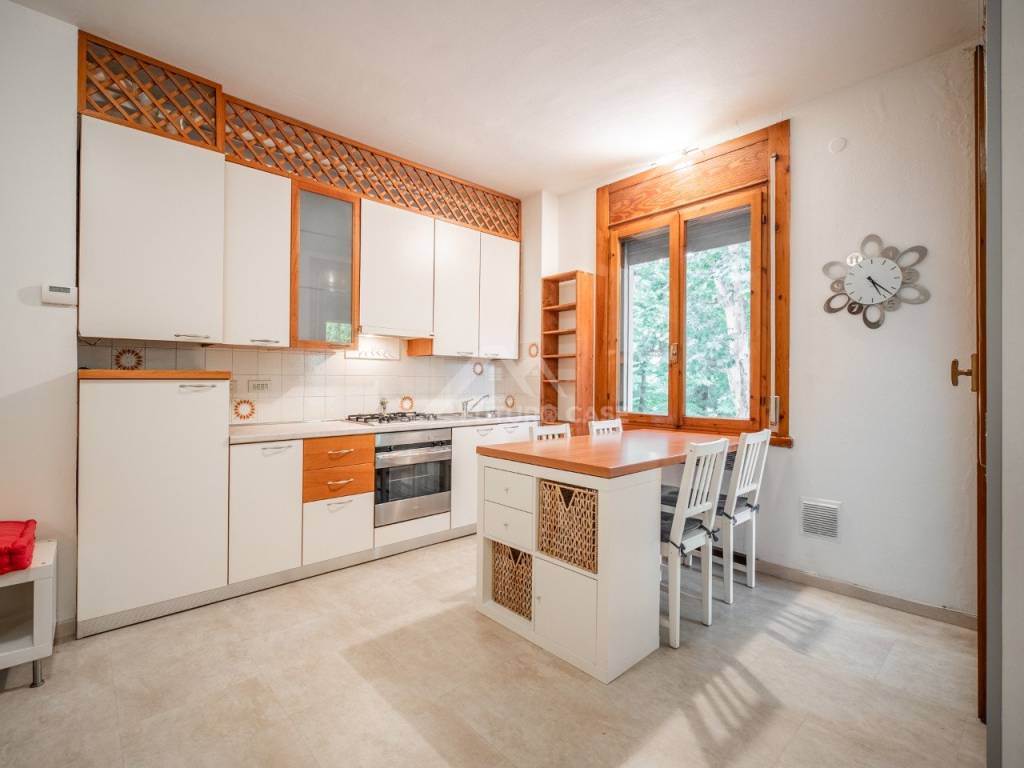 appartamento in vendita a Reggio nell'Emilia in zona Mirabello