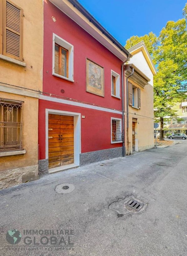 appartamento in vendita a Reggio nell'Emilia in zona Città Storica