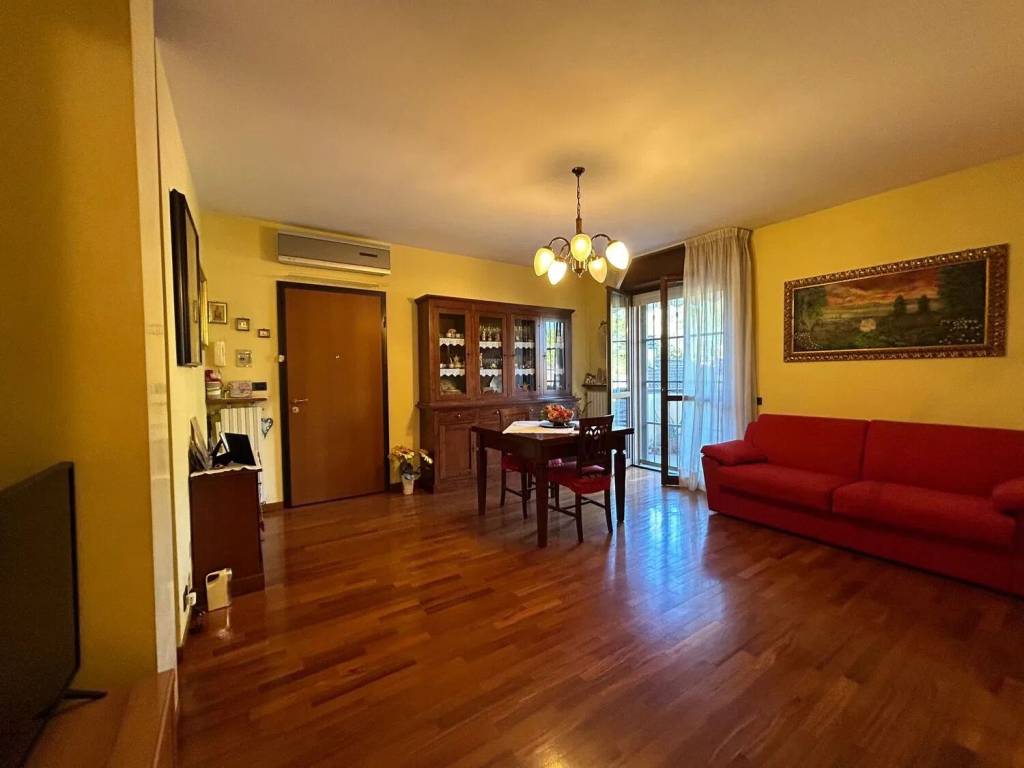 appartamento in vendita a Reggio nell'Emilia in zona Villaggio Foscato