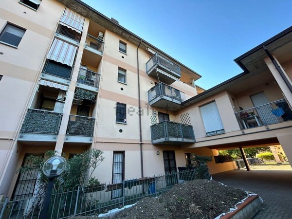 appartamento in vendita a Reggio nell'Emilia in zona Villaggio Foscato