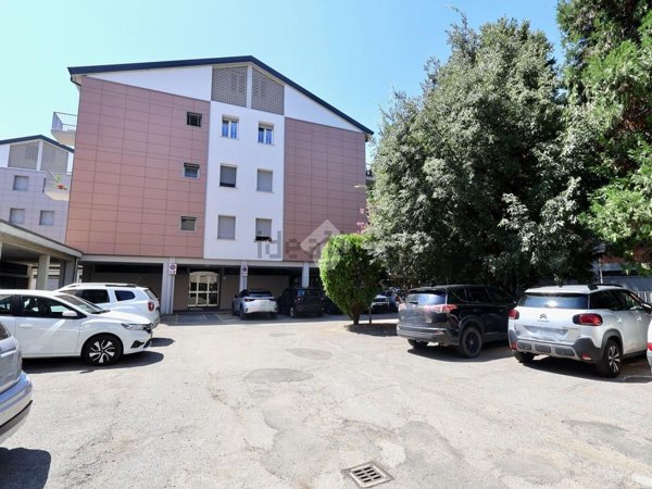 appartamento in vendita a Reggio nell'Emilia in zona Tribunale