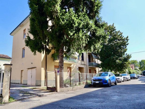 appartamento in vendita a Reggio nell'Emilia in zona Santa Croce