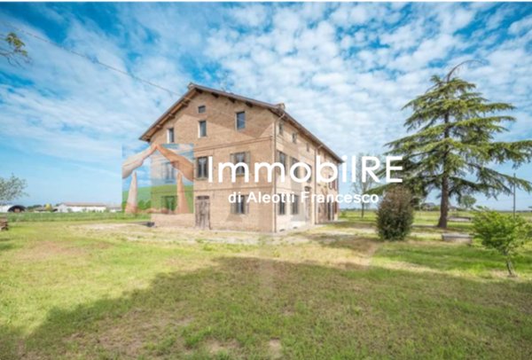 casa indipendente in vendita a Reggio nell'Emilia in zona Rivalta