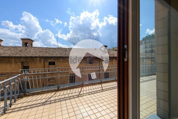 appartamento in vendita a Reggio nell'Emilia in zona Città Storica