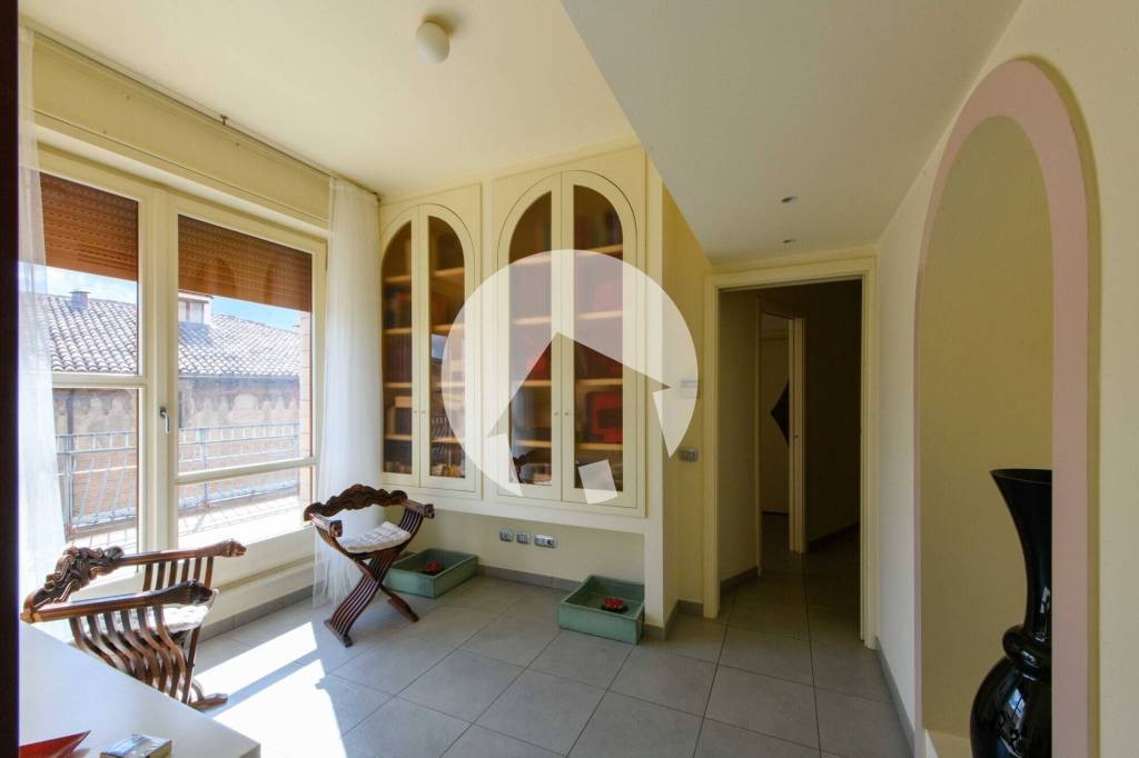 appartamento in vendita a Reggio nell'Emilia in zona Città Storica