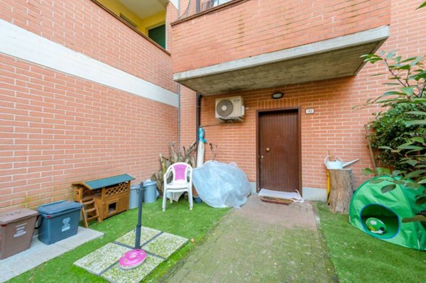 casa indipendente in vendita a Reggio nell'Emilia in zona Pieve Modolena