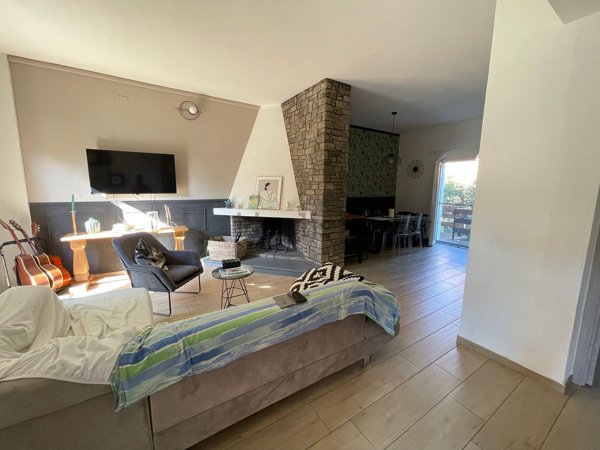 casa indipendente in vendita a Reggio nell'Emilia in zona Belvedere